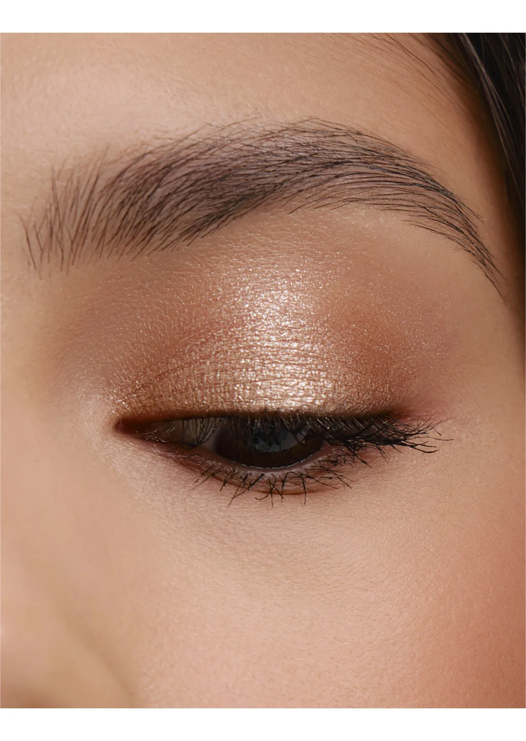 Тени-спарклы для век Shik - Shikstudio single eyeshadow с мерцающим «влажным» финишем для придания неотразимого 3D-сияния взгляду, цвет vega, 1,8 гр. (арт. 4631171545456)