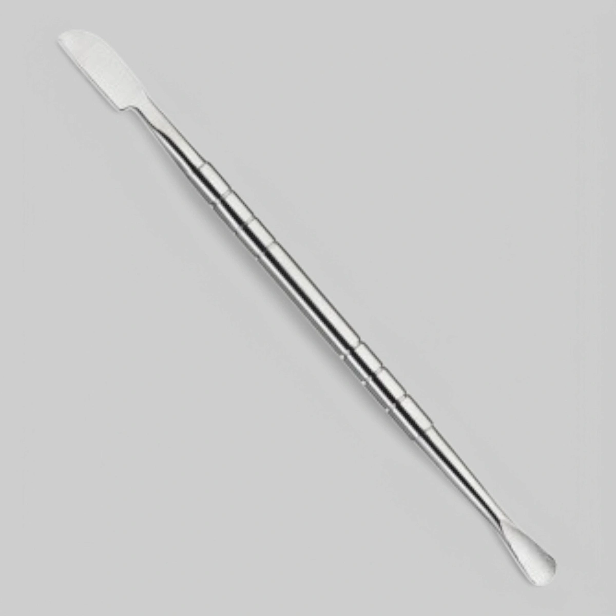 Шпатель изогнутый.